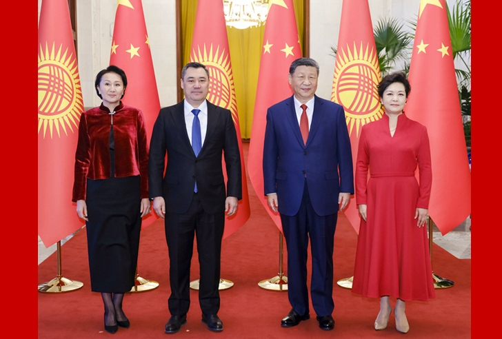 迷们感到振 迷们感到振